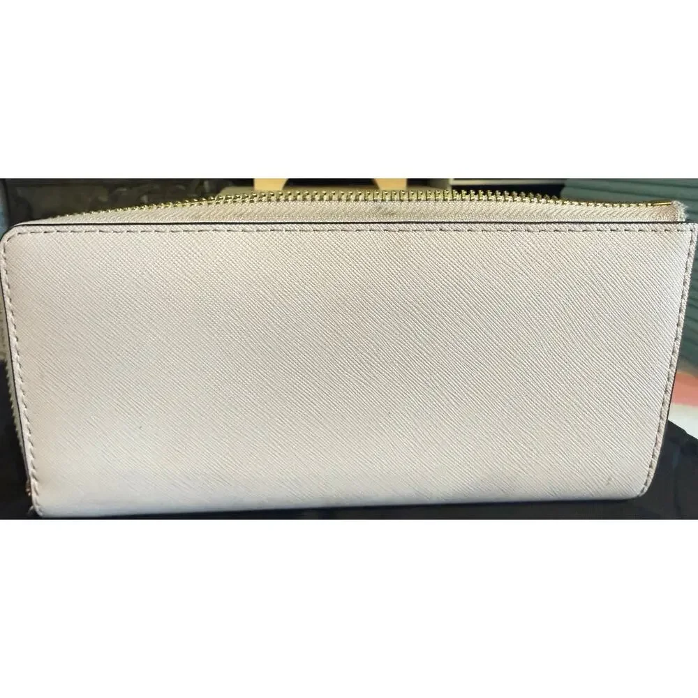 Michael Kors Light Pink Saffiano Zip Wallet with Gold Logo EUC